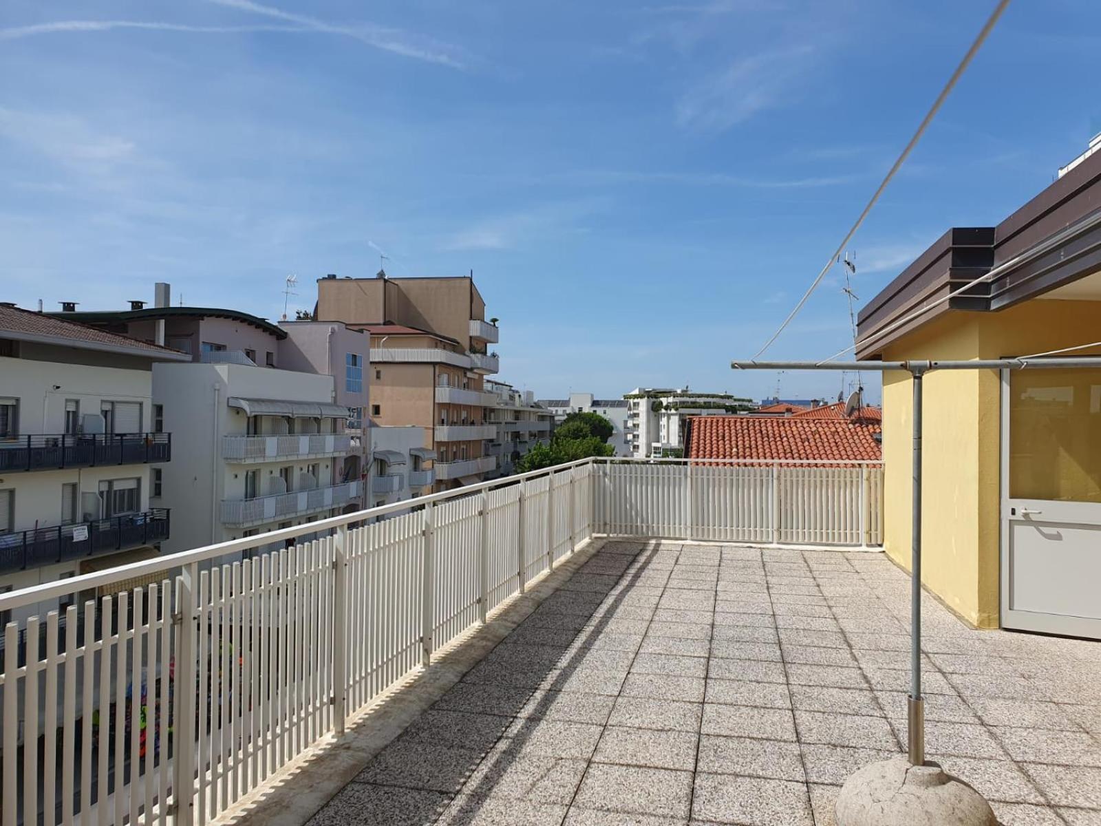 Condominio Torino - Petit 22 Caorle Bagian luar foto